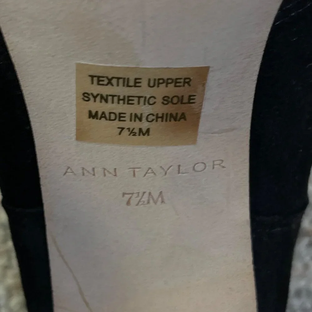 Ann Taylor OTN Faux Suede Boots Heels Size 7.5 Black